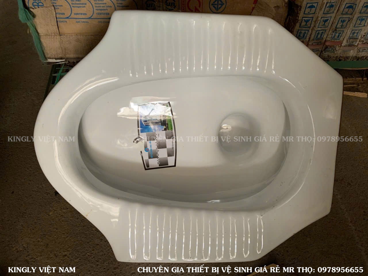 xí xổm giá rẻ thái bình màu trắng 